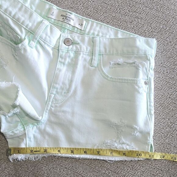 Abercrombie & Fitch Mint Green Distressed Jean Shorts - Size 4/27 - Picture 10 of 13